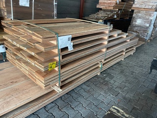 Ca. 116x Angelim Pedra Country Garde Planken Geschaafd, 18x190mm, leng
